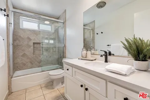 $849,000 | 1337 Berkeley Street, Unit 7, Santa Monica, CA 90404