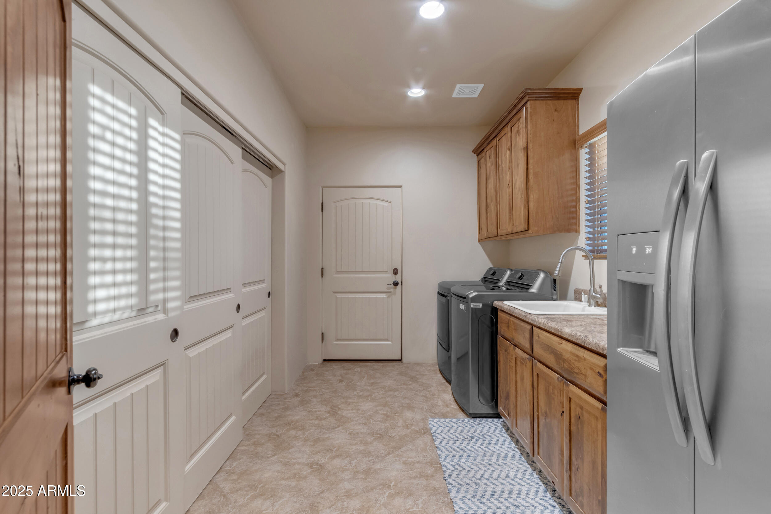 2443 North Sixshooter Road Apache Junction, AZ 85119 - Photo 40 of 87 220_a4m_tg