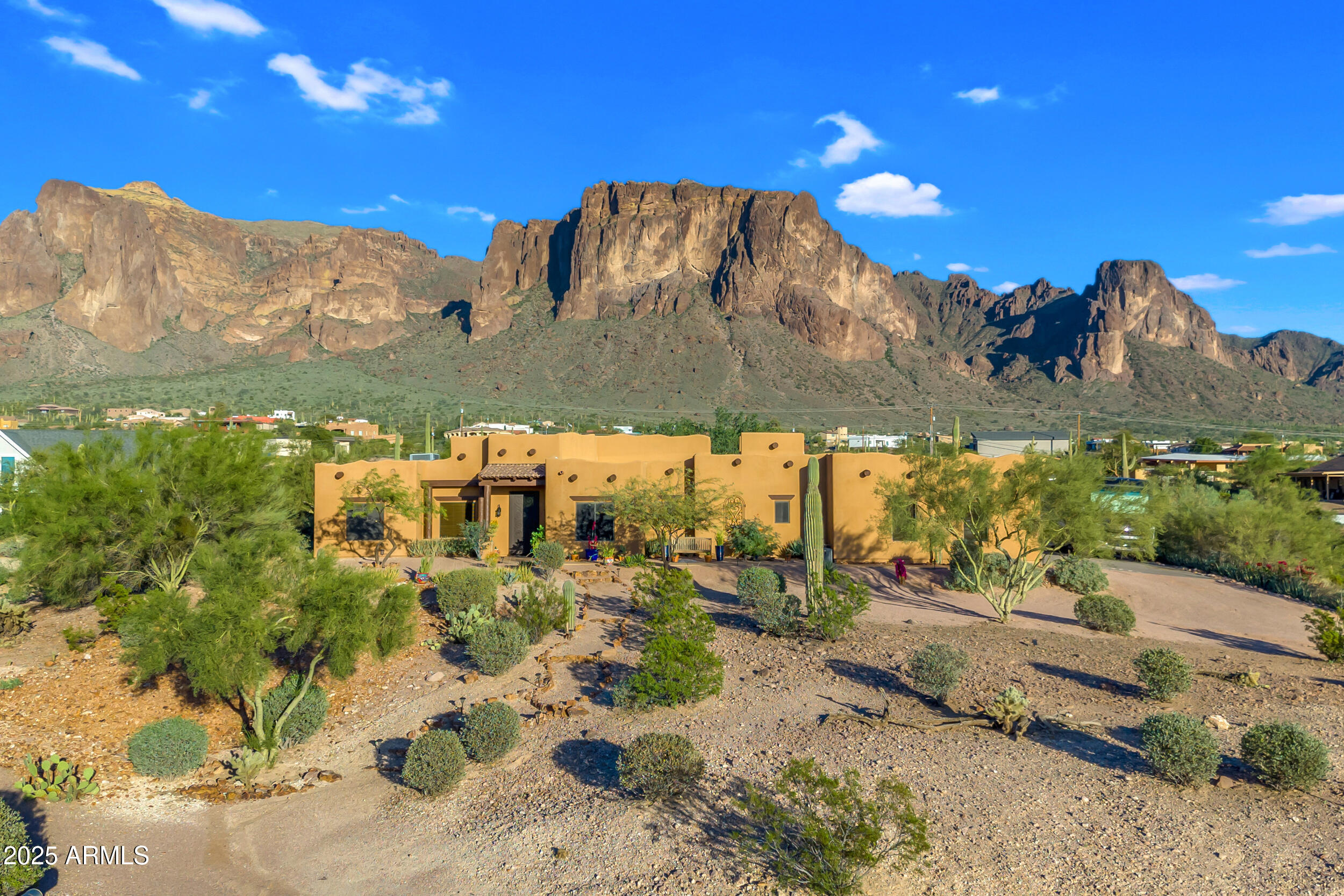 2443 North Sixshooter Road Apache Junction, AZ 85119 - Photo 7 of 87 229_a4m_tg