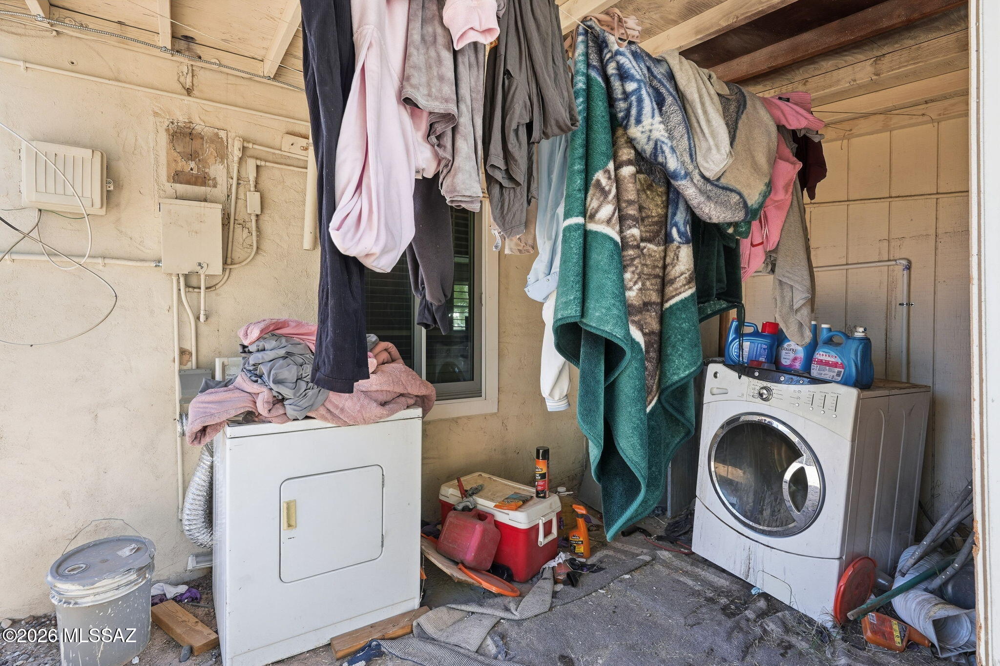 426 East Aragon Road, Unit 1 Tucson, AZ 85756 - Photo 16 of 18 a utility room with dryer and washer