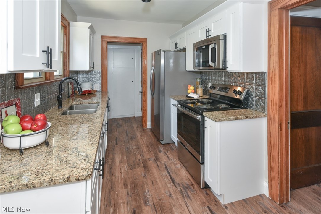 992 Montford Road Cleveland Heights, OH 44121 - Photo 11 of 29