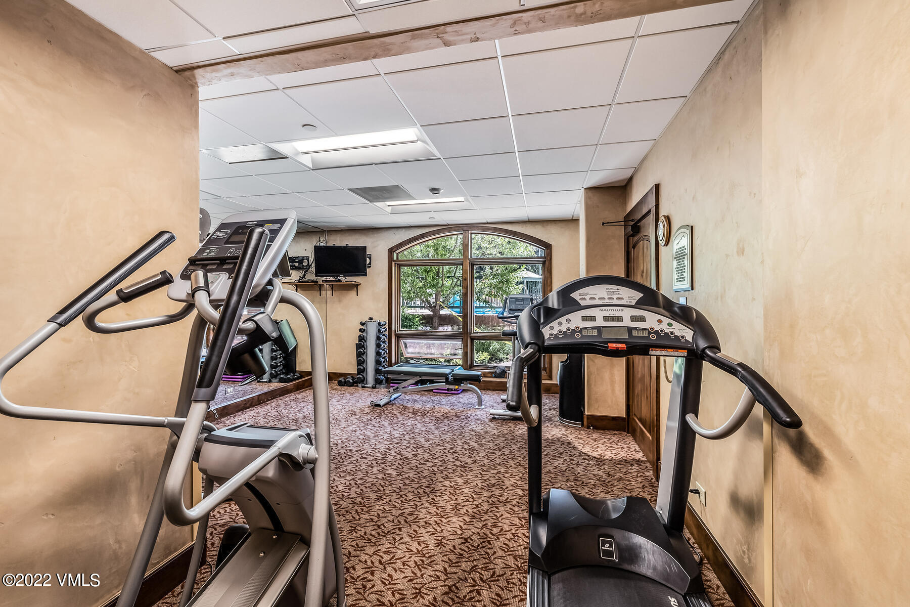 1120 Village Road, Unit 402 Beaver Creek, CO 81620 - Photo 40 of 46 a view of a room with gym equipment