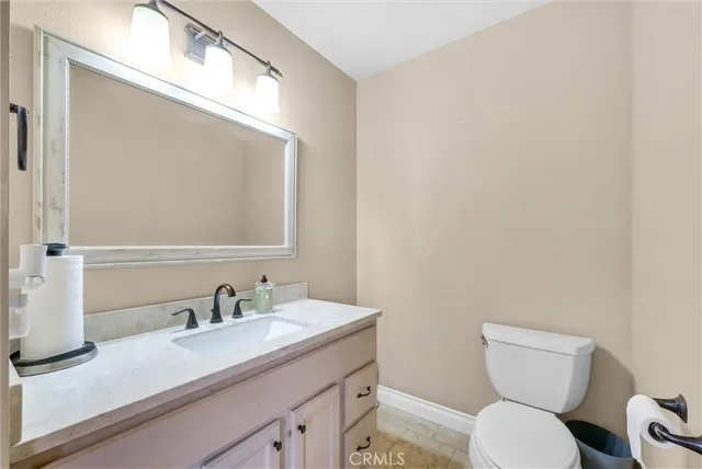 $4,200 | 2215 Molino Avenue, Unit B, Signal Hill, CA 90755