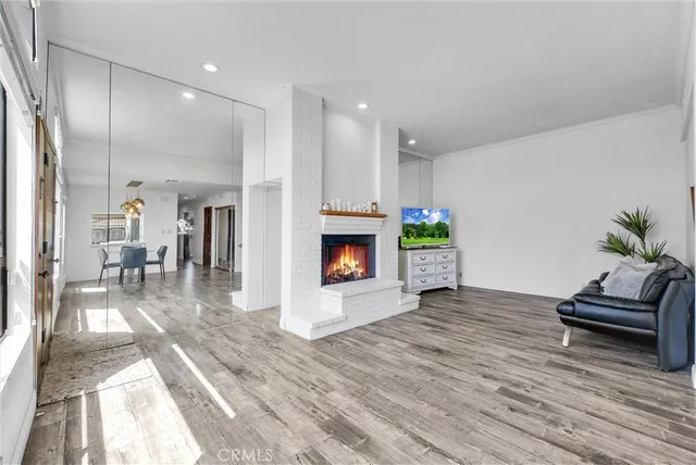 $4,200 | 2215 Molino Avenue, Unit B, Signal Hill, CA 90755