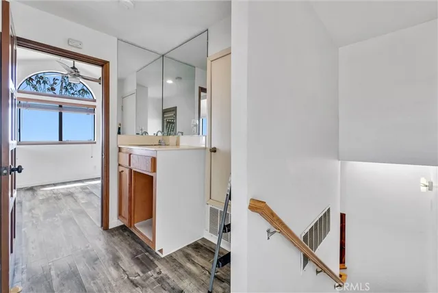 $4,200 | 2215 Molino Avenue, Unit B, Signal Hill, CA 90755