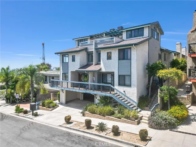 $4,200 | 2215 Molino Avenue, Unit B, Signal Hill, CA 90755