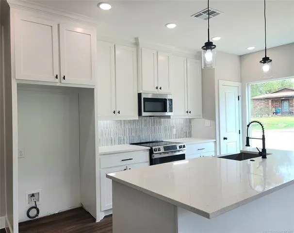 $349,500 | 131 South McLean Drive, Durant, OK 74701