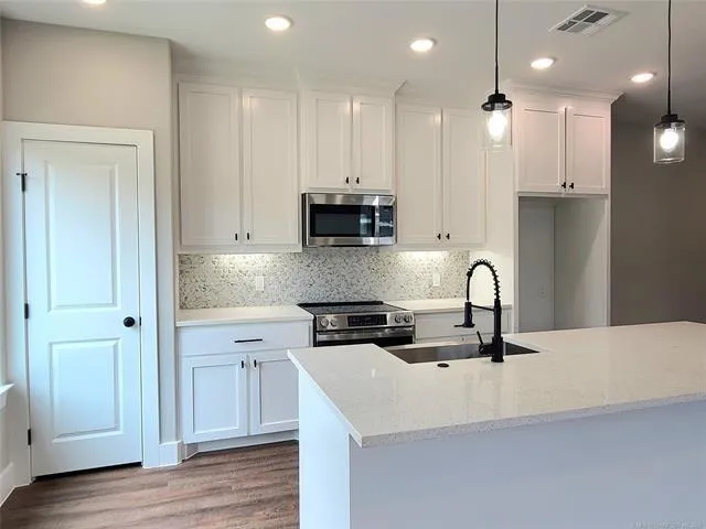 $349,500 | 131 South McLean Drive, Durant, OK 74701