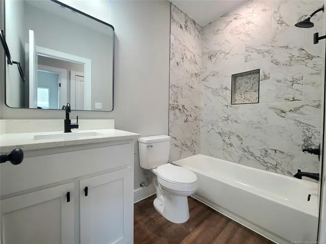 $349,500 | 131 South McLean Drive, Durant, OK 74701