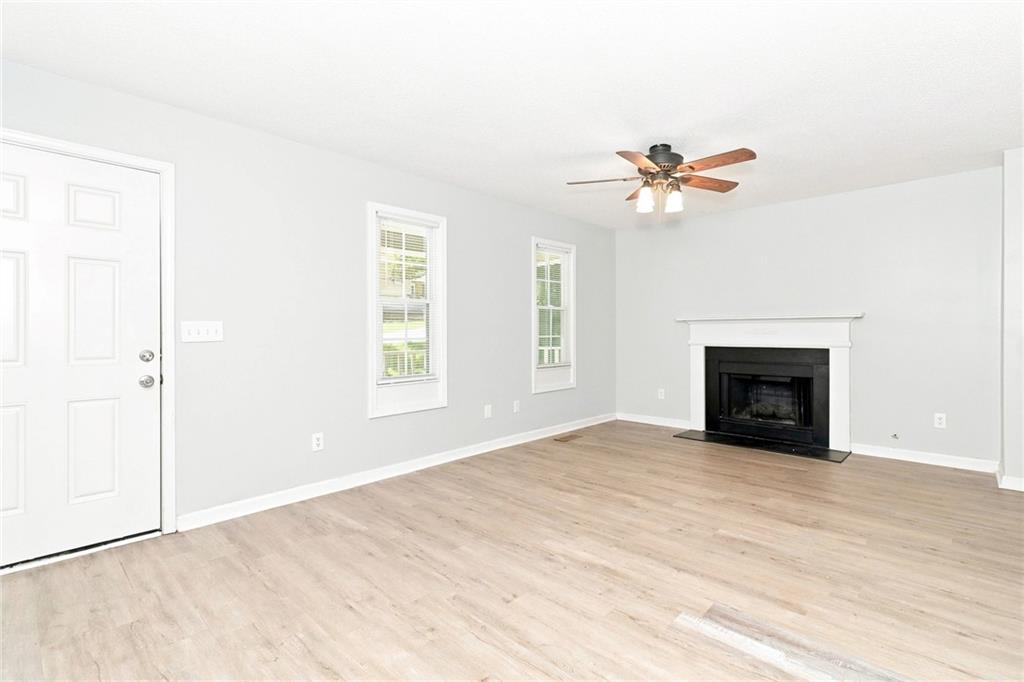 229 Hampton Drive Dallas, GA 30132 - Photo 7 of 18 Gallery Image 7