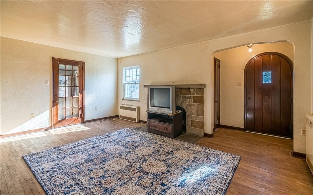 4106 Mt Troy Road Pittsburgh, PA 15214 - Photo 8 of 25 Gallery Image 8