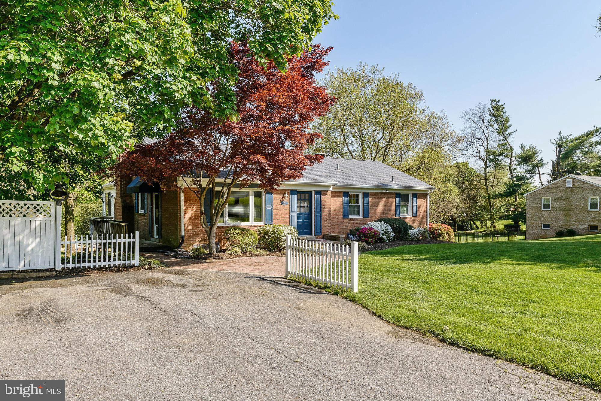 20901 Brooke Knolls Road Gaithersburg, MD 20882 - Photo 2 of 30 Exterior (General)