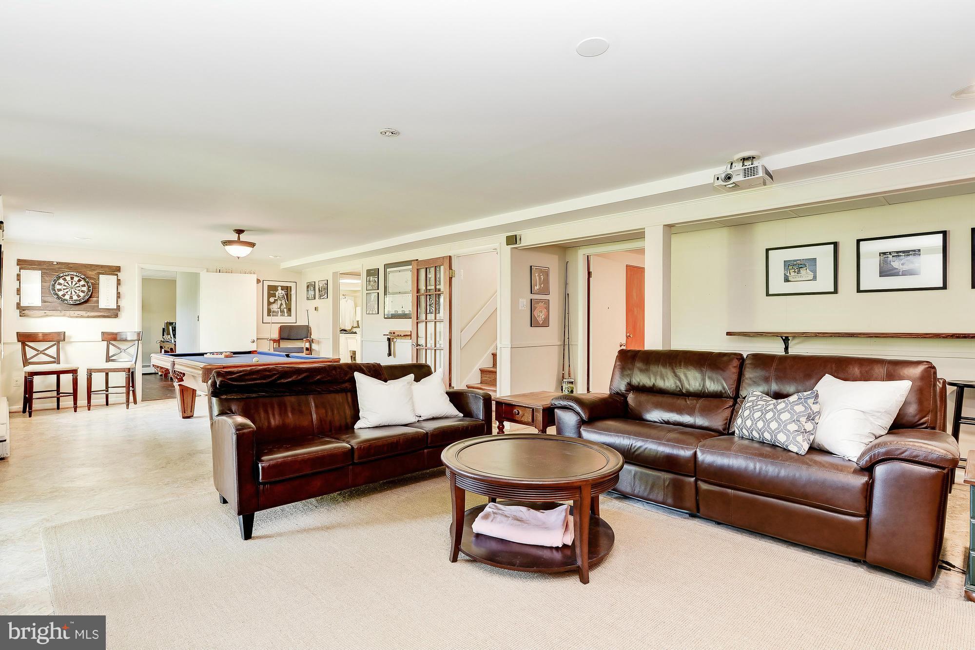 20901 Brooke Knolls Road Gaithersburg, MD 20882 - Photo 20 of 30 Family Room