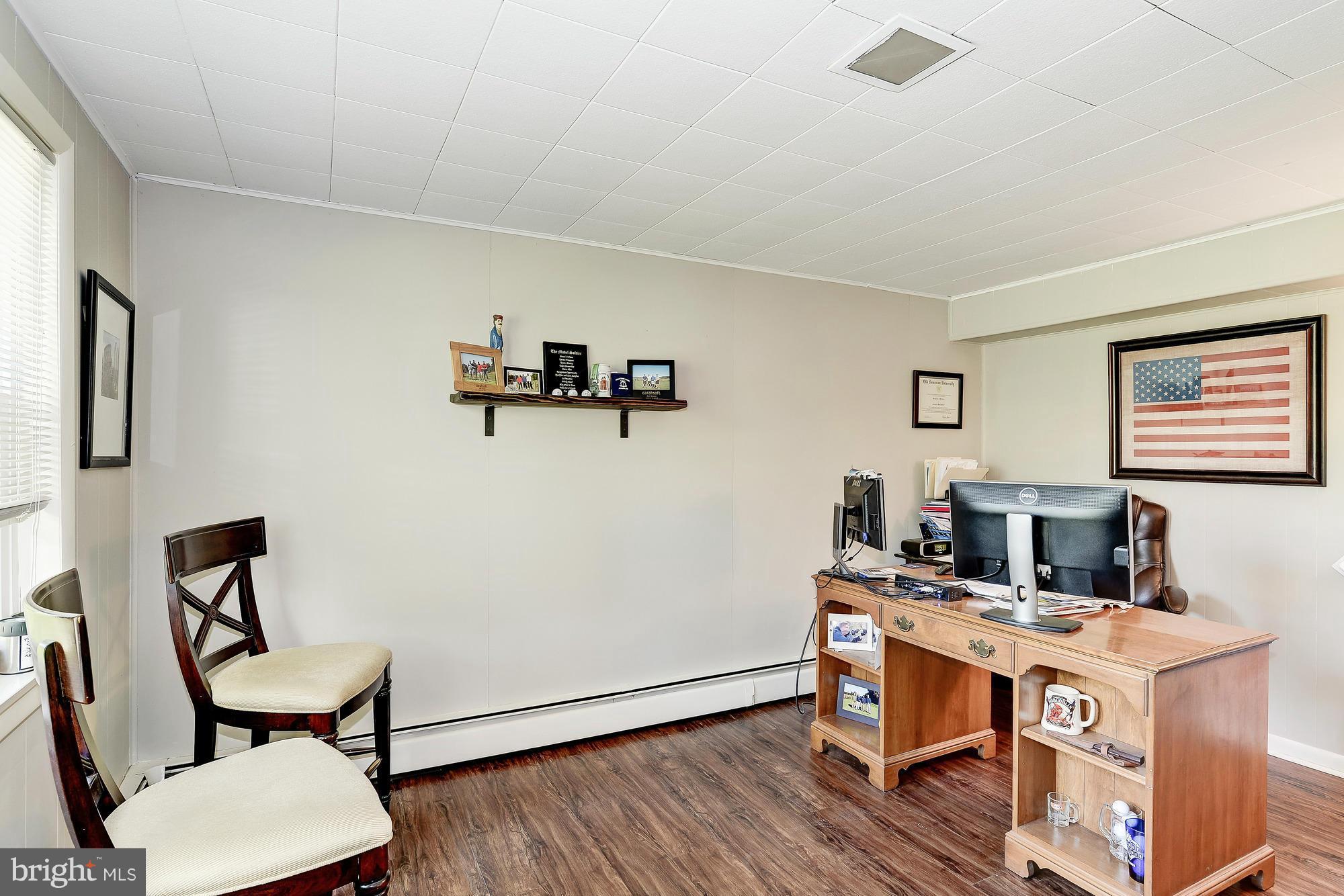 20901 Brooke Knolls Road Gaithersburg, MD 20882 - Photo 22 of 30 Bedroom