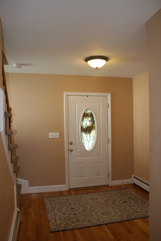 17 Turner Road Walpole, MA 02081 - Photo 4 of 21 Gallery Image 4