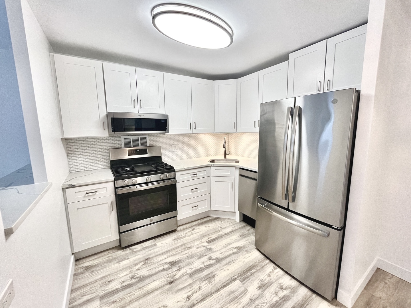 400 East Randolph Street, Unit 1804 Chicago, IL 60601 - Photo 6 of 28