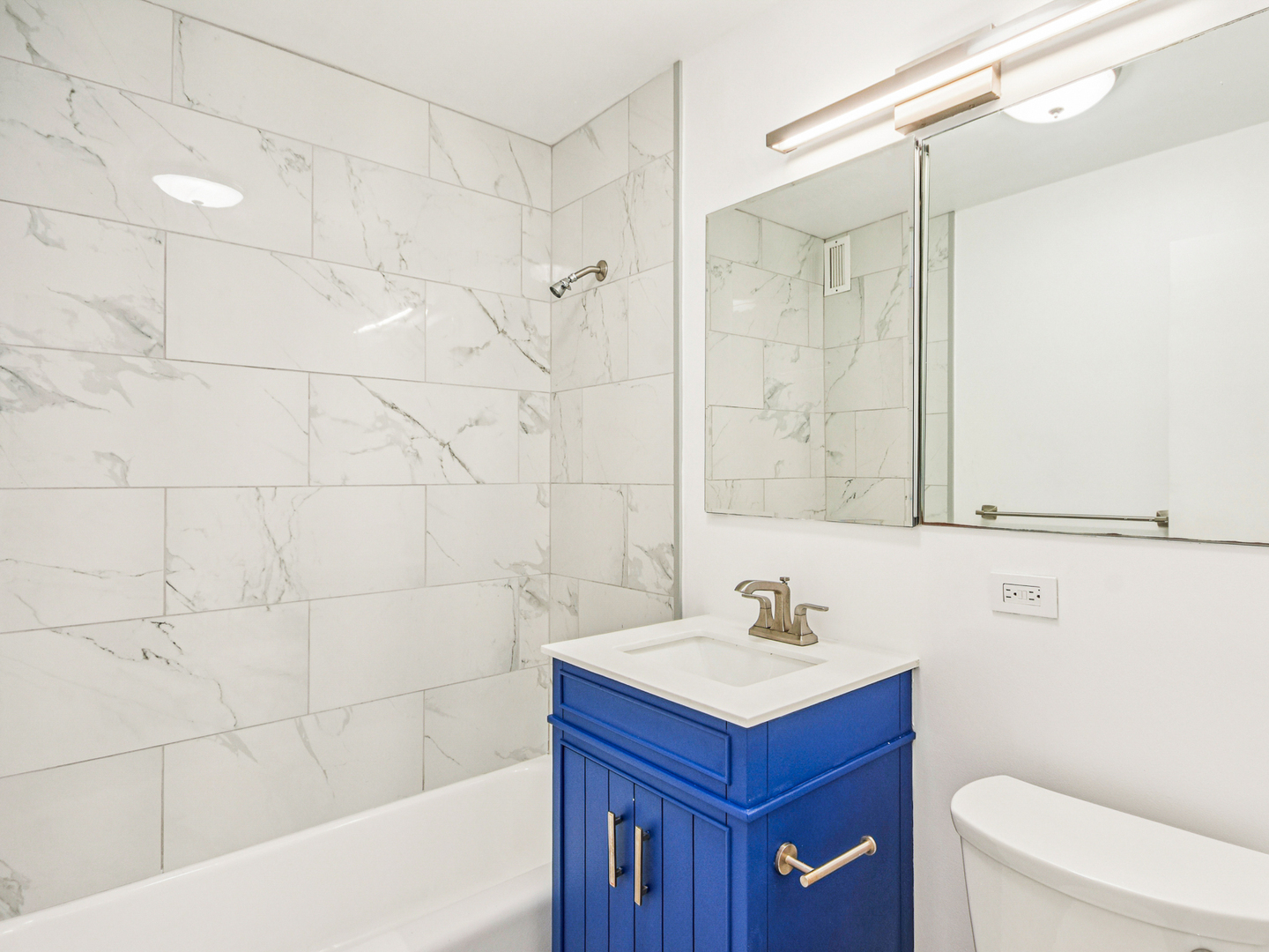 400 East Randolph Street, Unit 1804 Chicago, IL 60601 - Photo 10 of 28