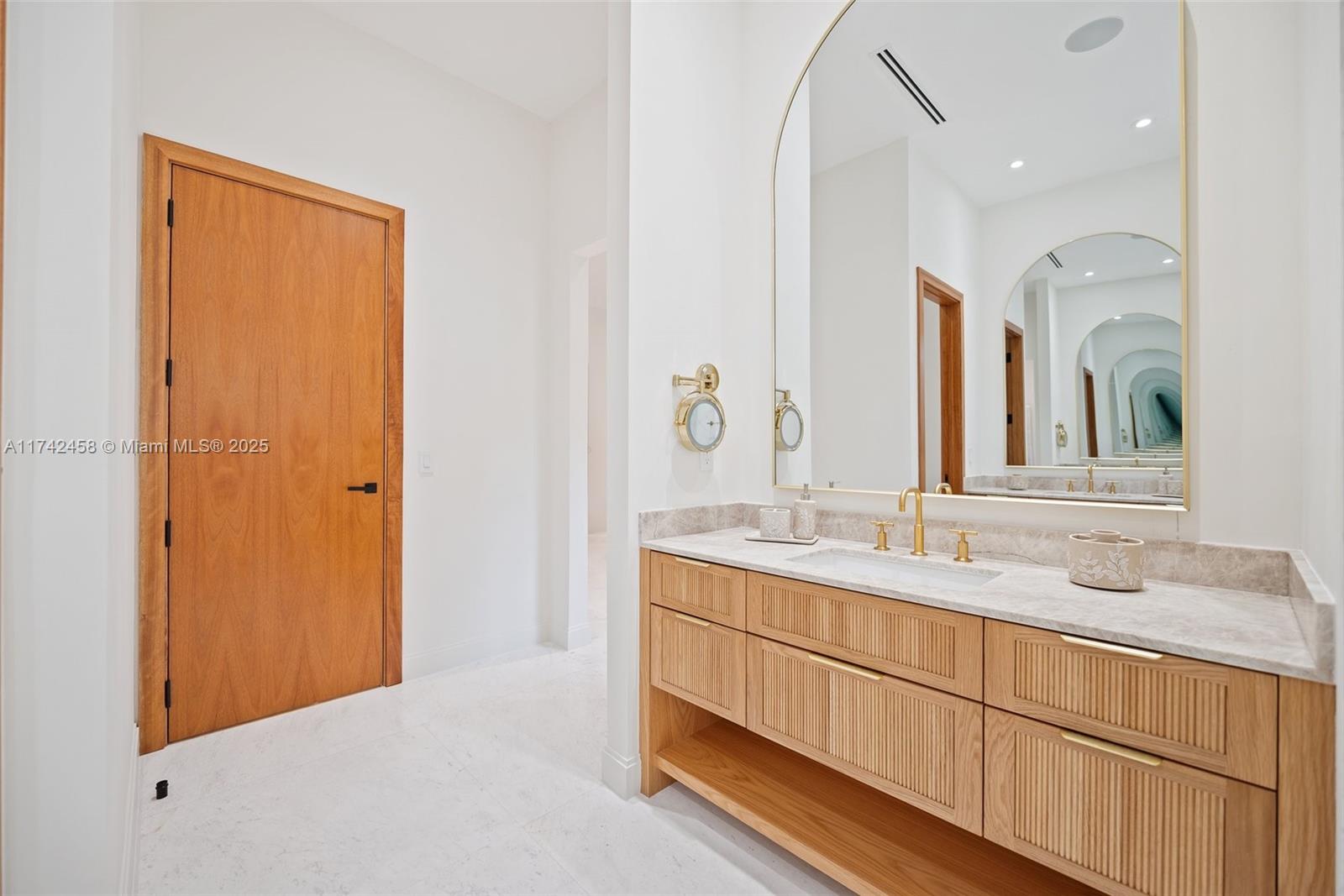 7775 Southwest 72nd Avenue Miami, FL 33143 - Photo 13 of 29