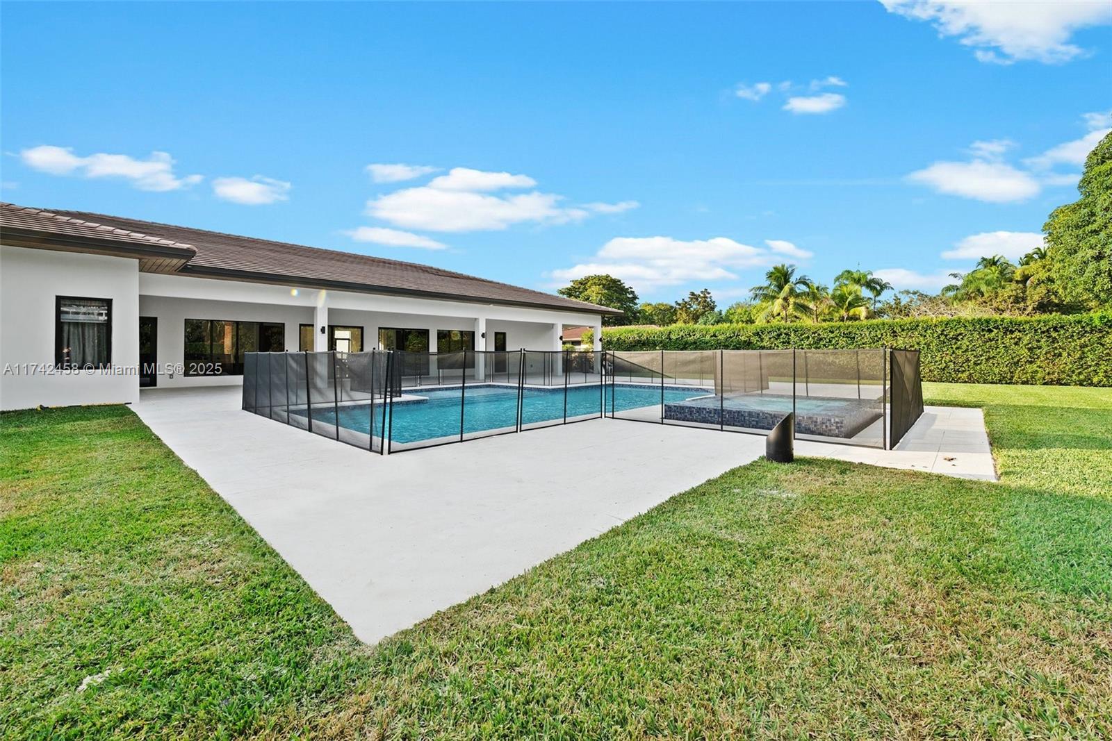 7775 Southwest 72nd Avenue Miami, FL 33143 - Photo 25 of 29