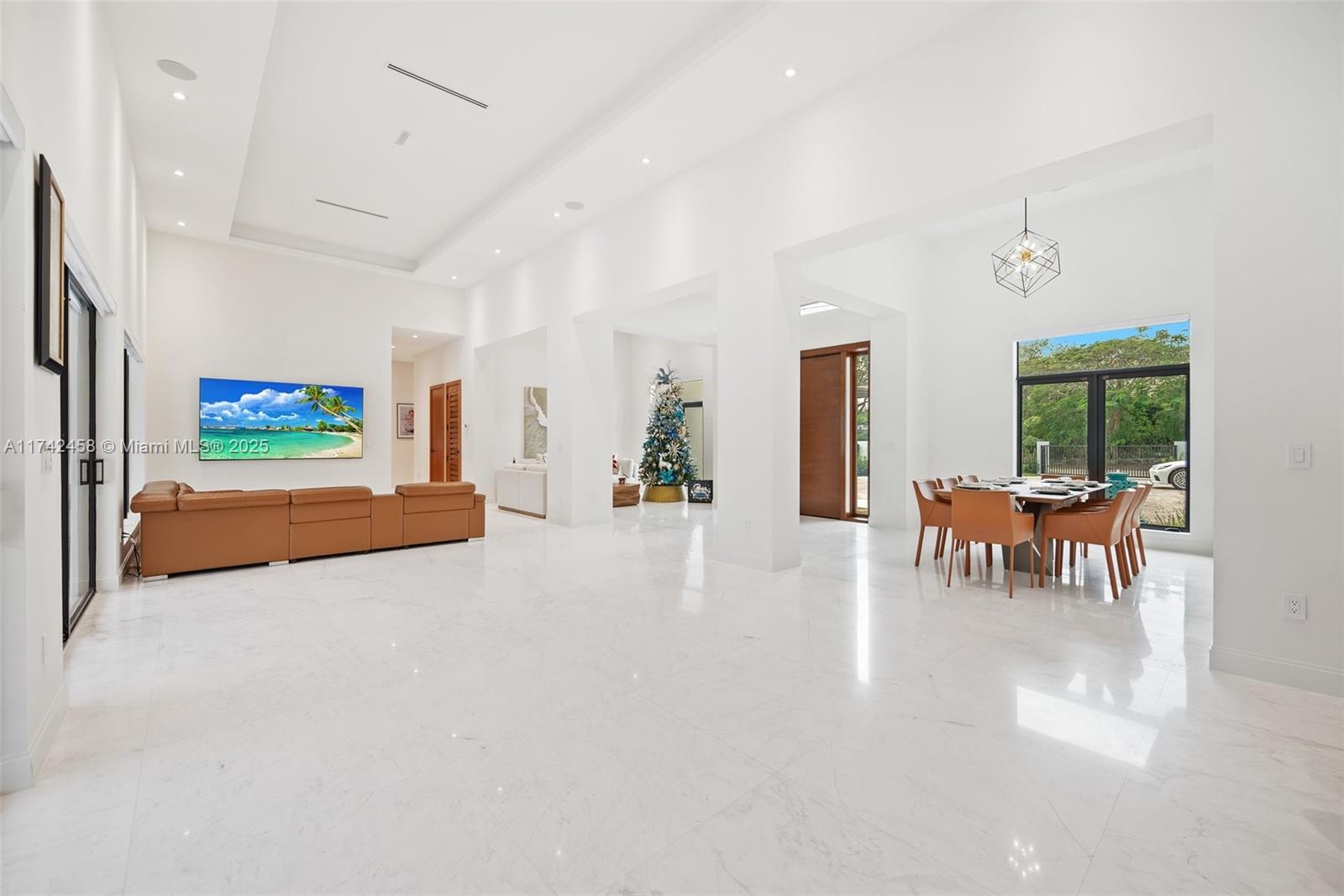 7775 Southwest 72nd Avenue Miami, FL 33143 - Photo 5 of 29