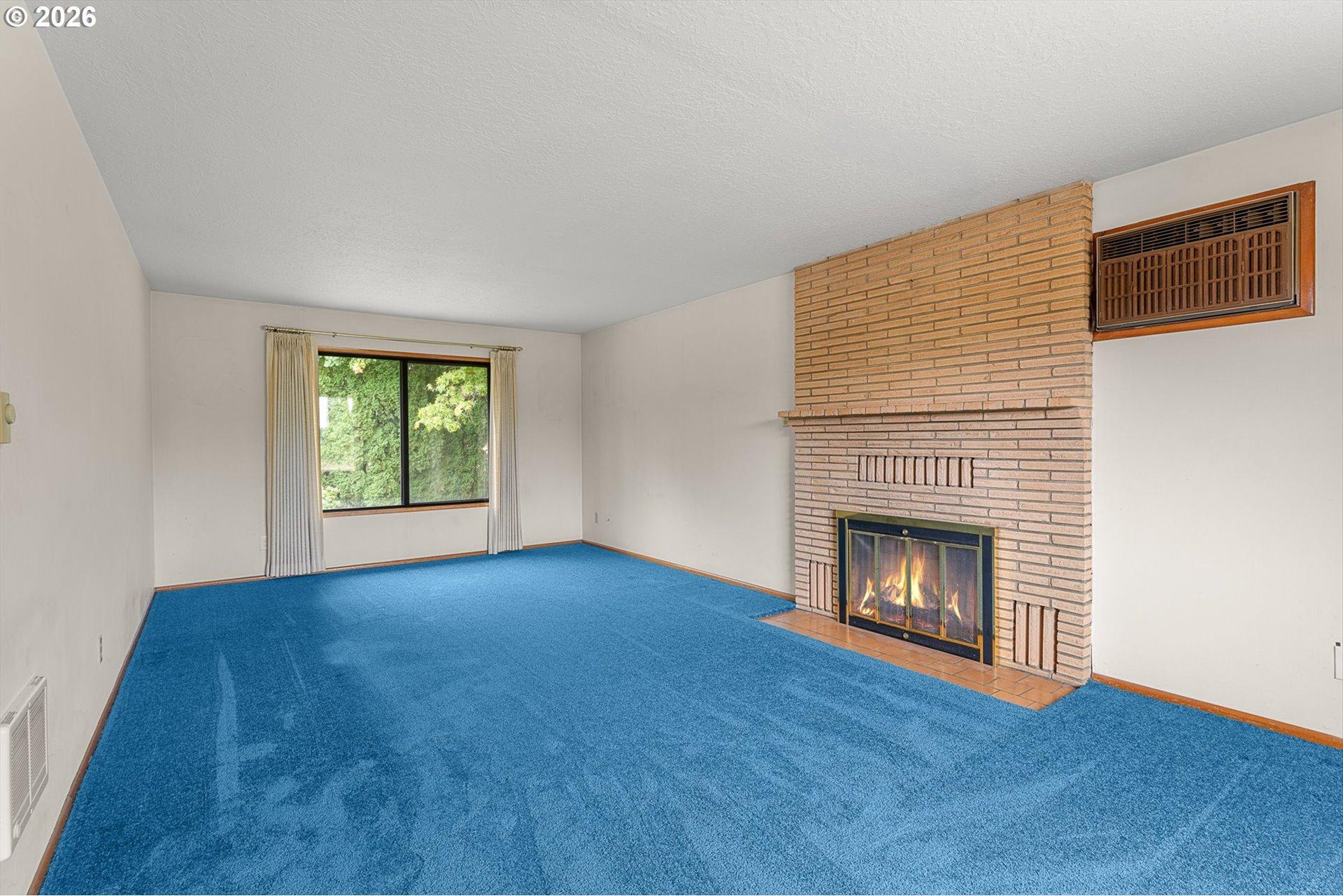 914 Southeast Evans Road Corbett, OR 97019 - Photo 2 of 29 Gallery Image 2