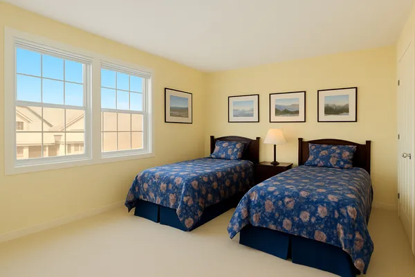 $649,000 | 10 East Burlington Street, Unit 2C, Riverside, IL 60546