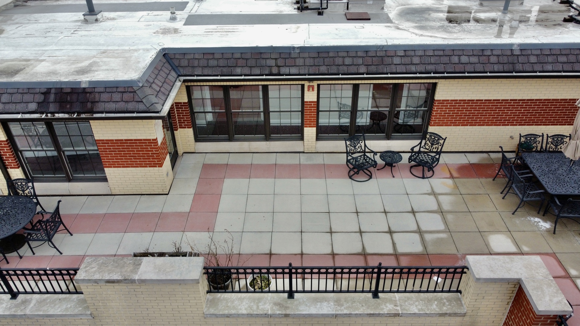 10 East Burlington Street, Unit 2C Riverside, IL 60546 - Photo 33 of 46