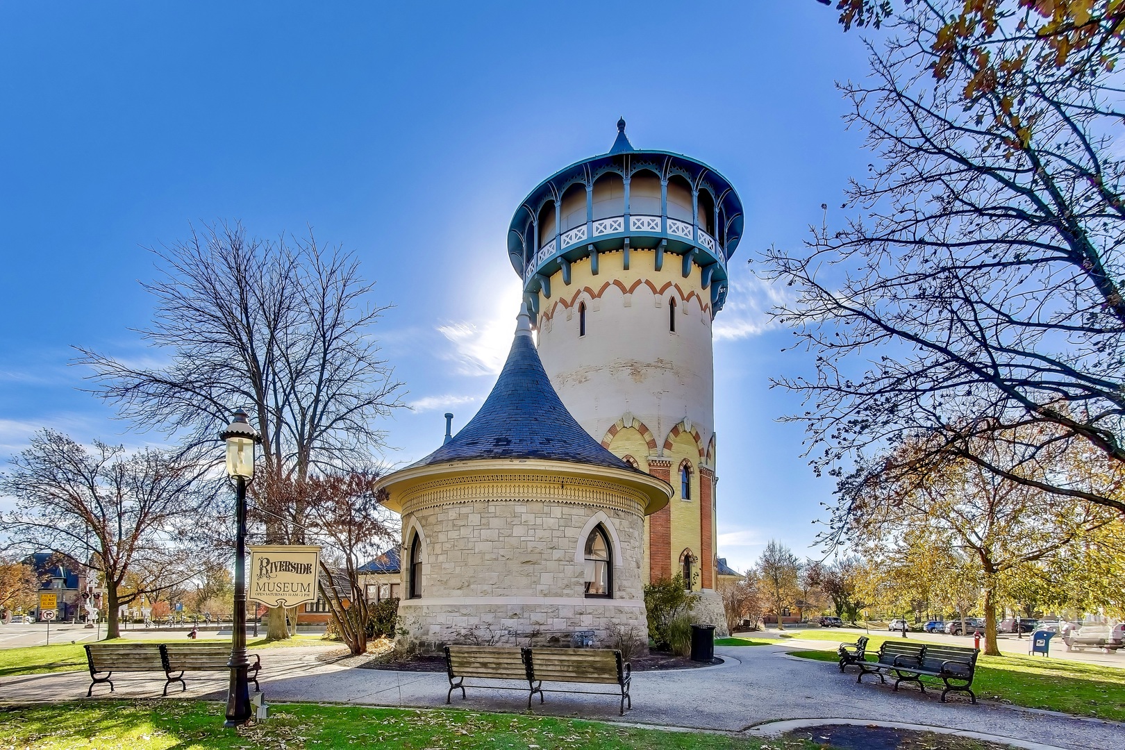 10 East Burlington Street, Unit 2C Riverside, IL 60546 - Photo 39 of 46 a front view of a house with a yard