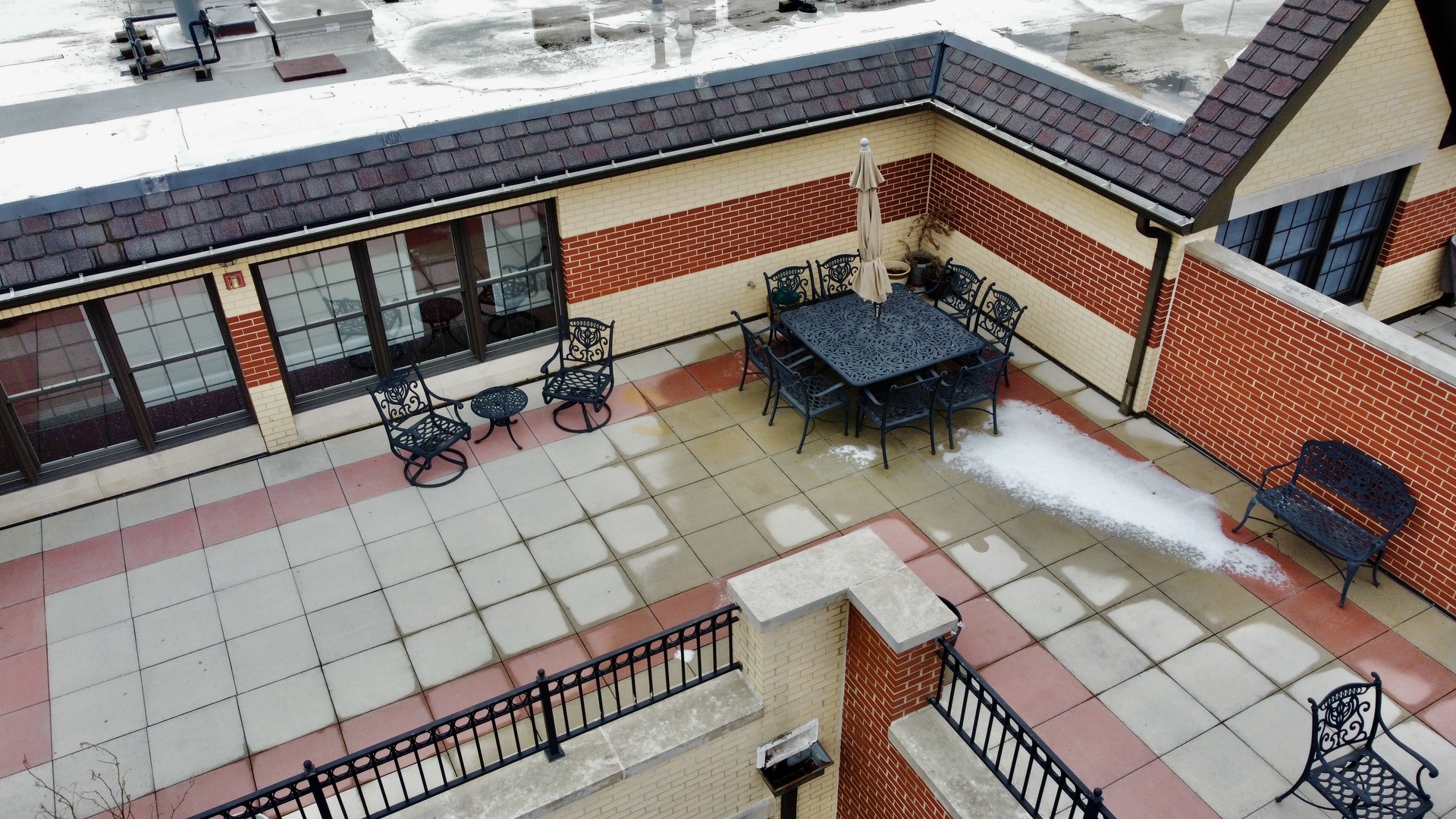 10 East Burlington Street, Unit 2C Riverside, IL 60546 - Photo 41 of 53 a view of outdoor seating