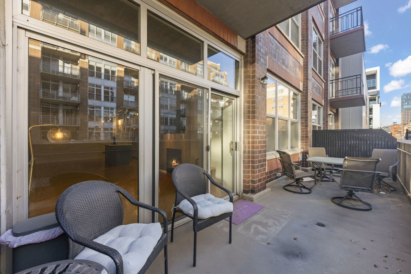 1000 West Adams Street, Unit 302 Chicago, IL 60607 - Photo 12 of 19 a view of a chairs in front of building