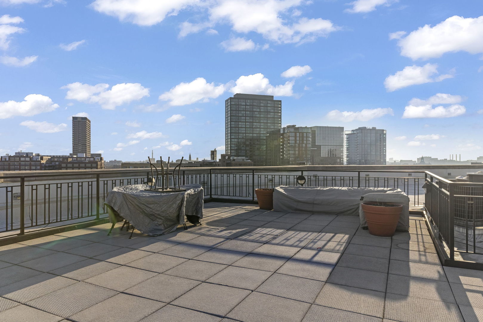 1000 West Adams Street, Unit 302 Chicago, IL 60607 - Photo 16 of 19 a terrace with outdoor seating