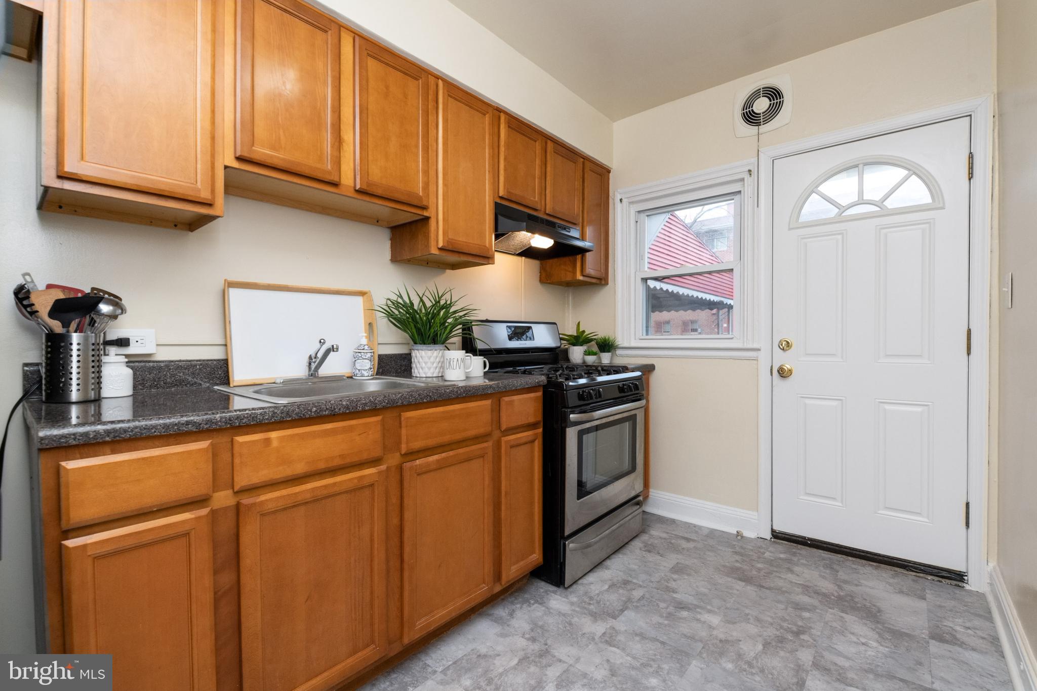 4656 Marble Hall Road Baltimore, MD 21239 - Photo 8 of 24
