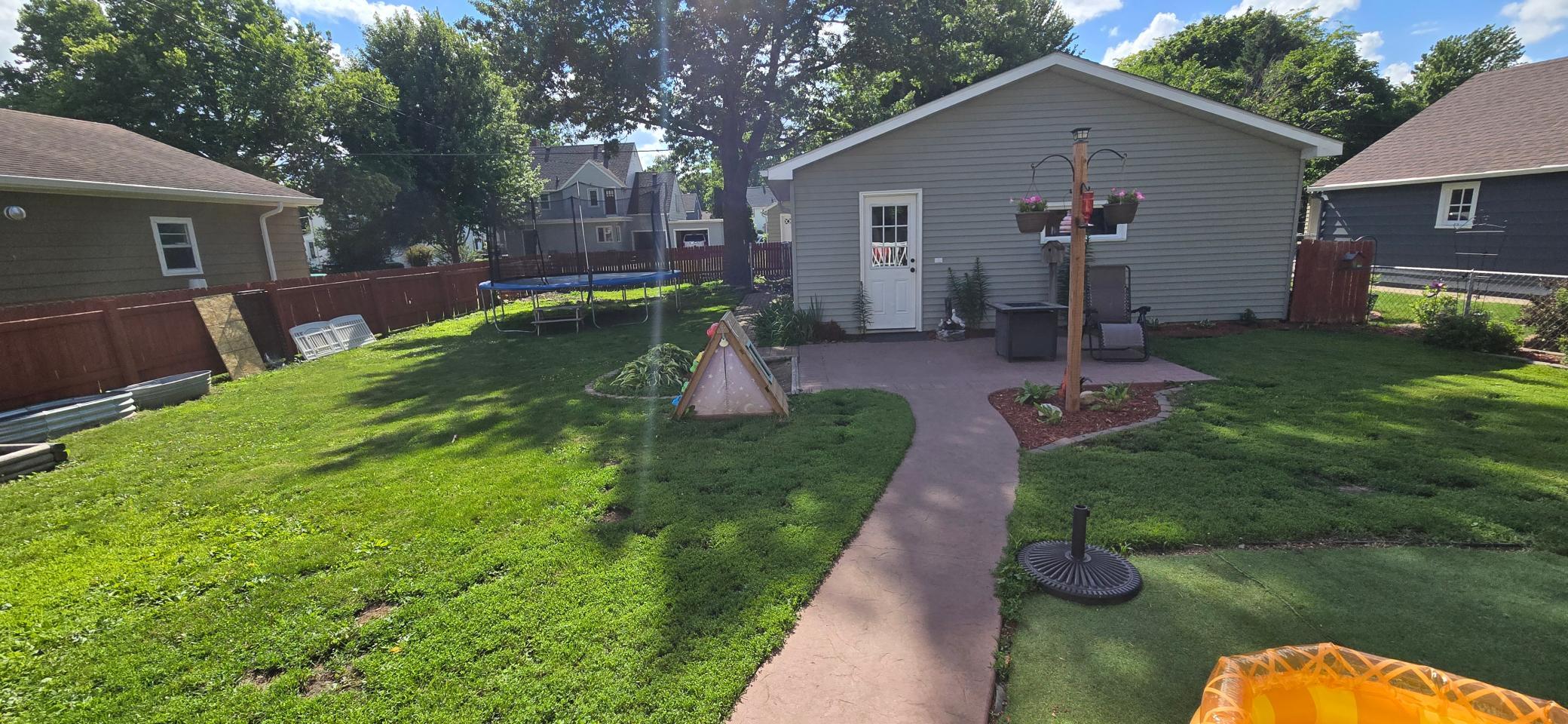 604 8th Street Southwest Austin, MN 55912 - Photo 8 of 48