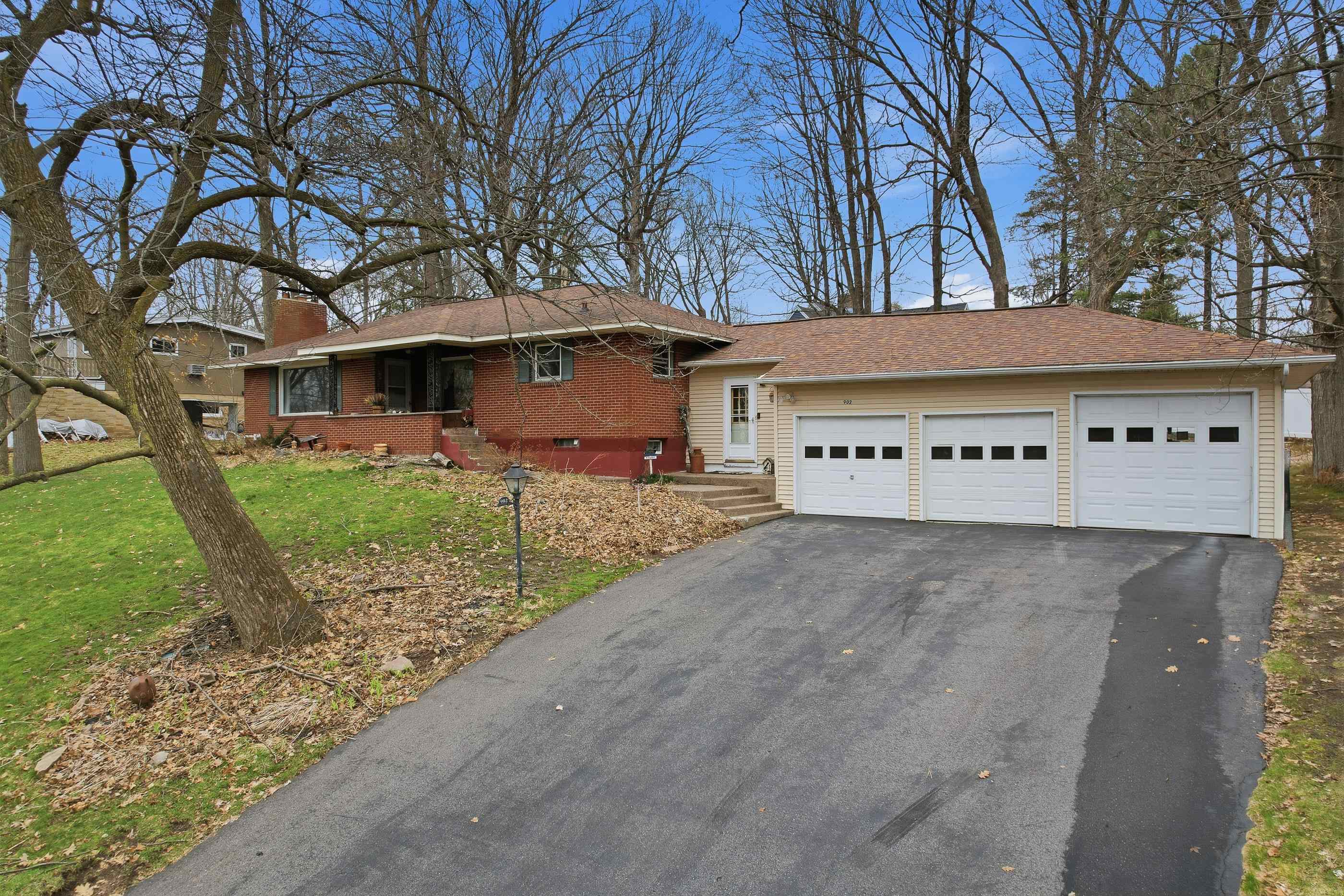 902 Parcher Street Wausau, WI 54403 - Photo 2 of 55