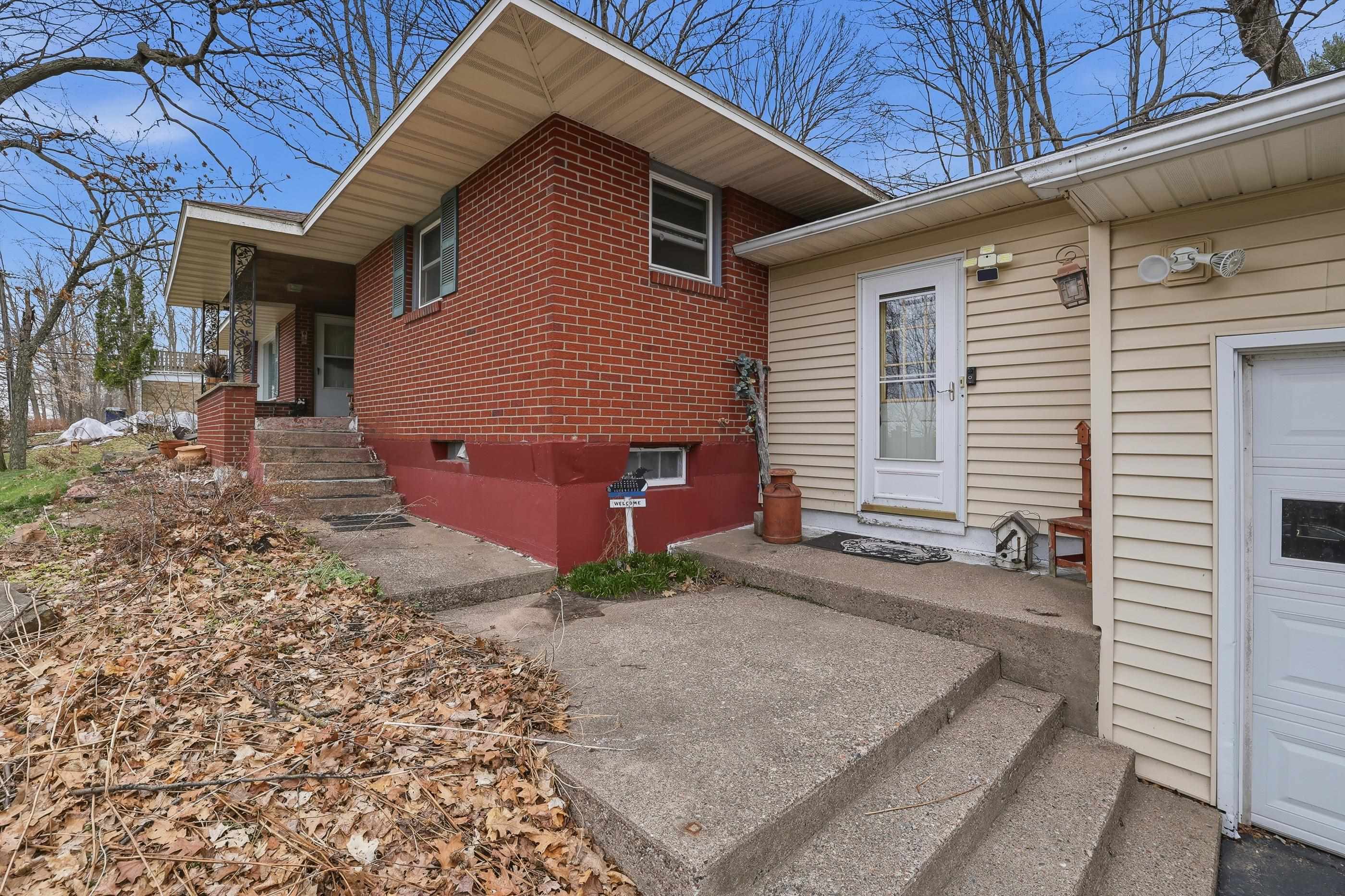 902 Parcher Street Wausau, WI 54403 - Photo 5 of 55