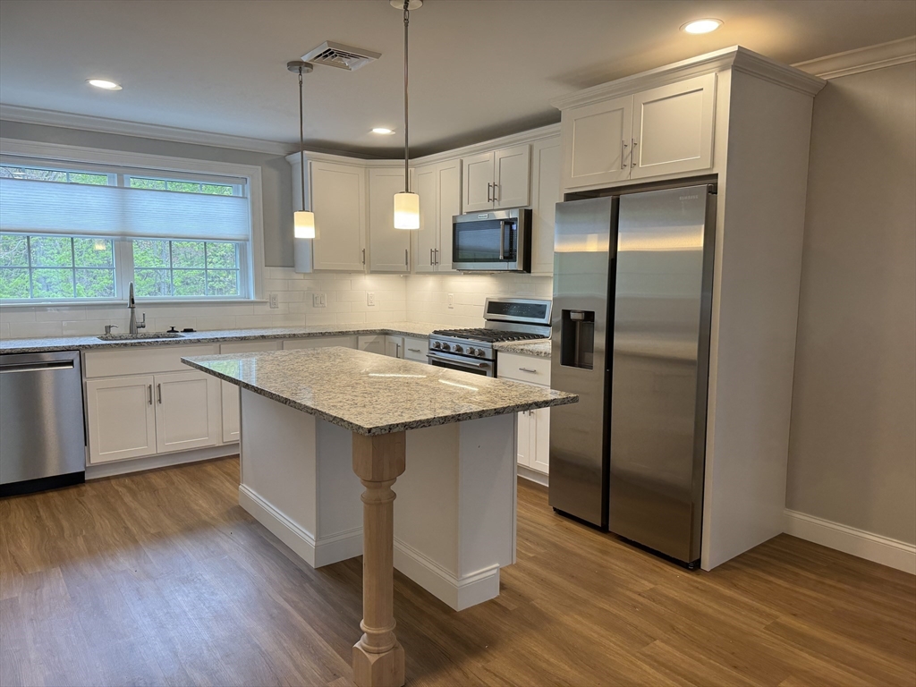 165 Cambridge Road, Unit 17 Woburn, MA 01801 - Photo 3 of 26