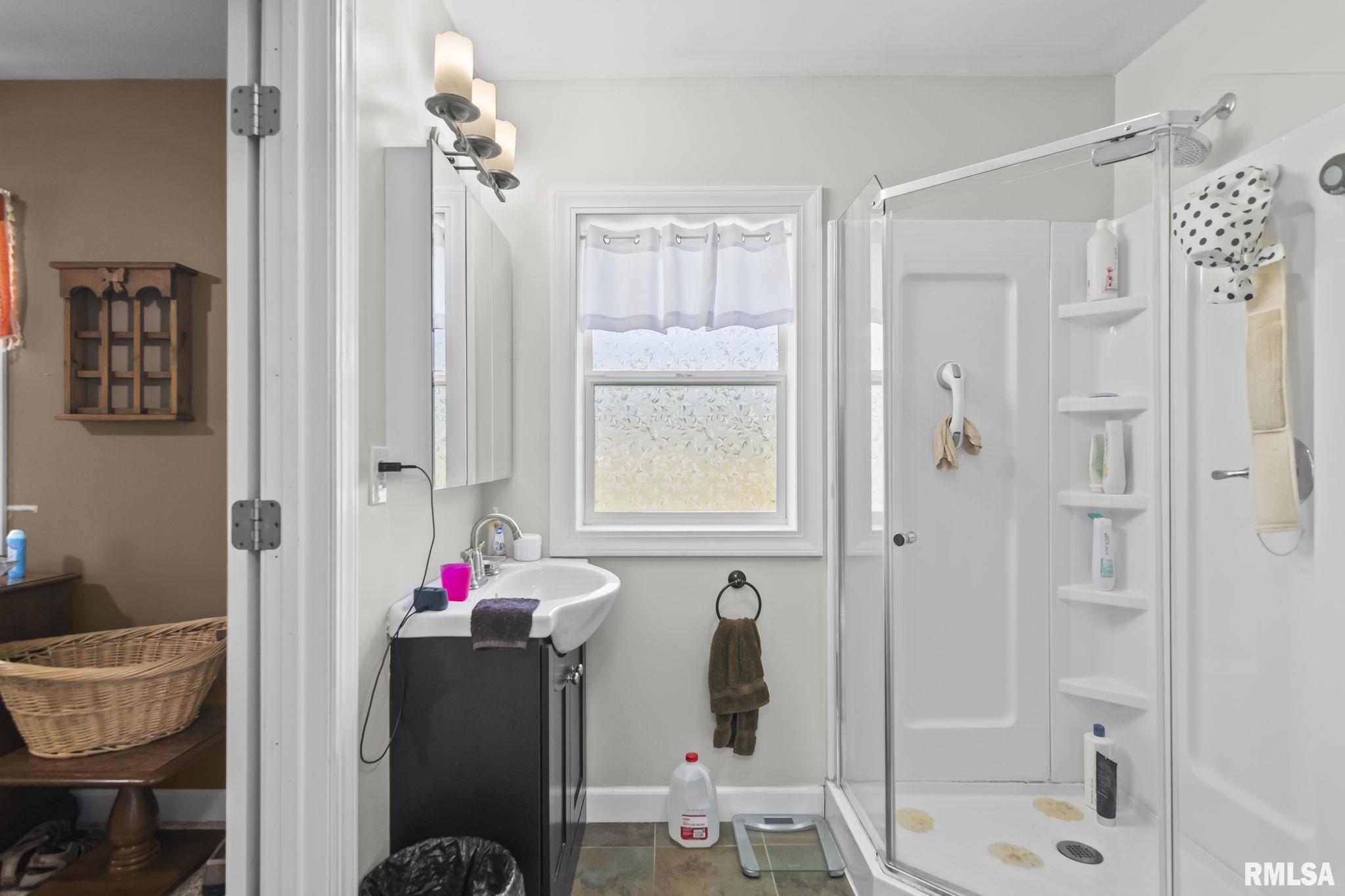 23585 Clemens Road Athens, IL 62613 - Photo 17 of 32 Gallery Image 17