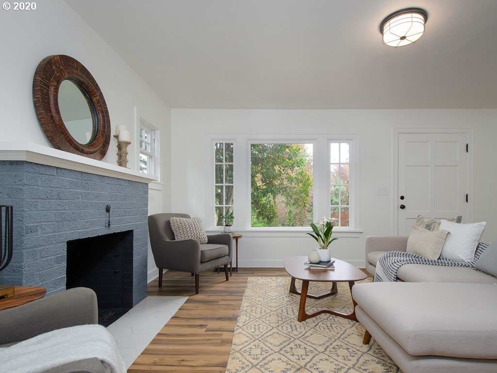 4610 Southwest Taylors Ferry Road Portland, OR 97219 - Photo 10 of 32 Study