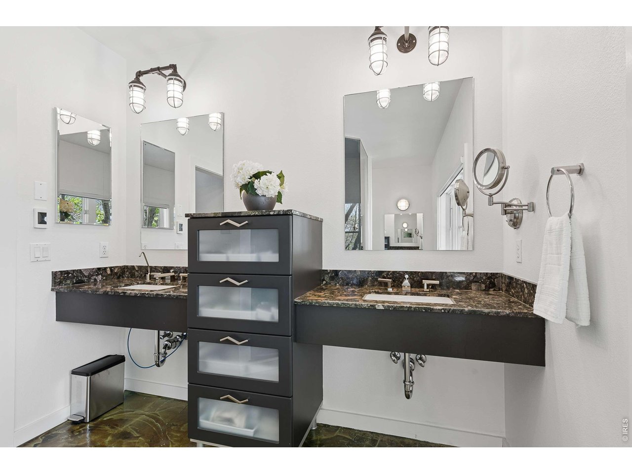 821 Incorrigible Circle Longmont, CO 80504 - Photo 19 of 43 Primary Bathroom