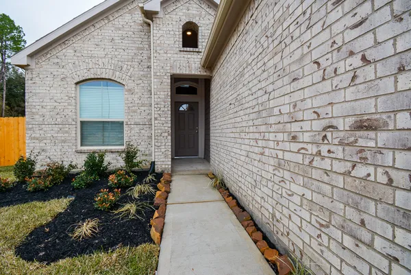 $2,400 | 27326 Grey Fox Run, Magnolia, TX 77354
