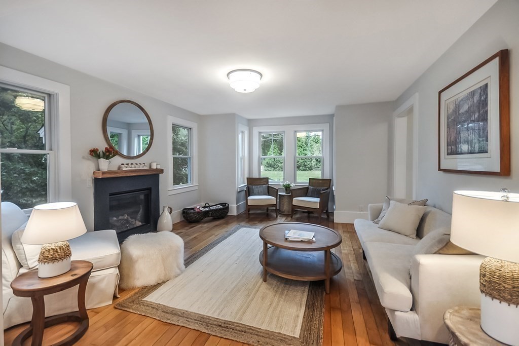 64 Laws Brook Road Concord, MA 01742 - Photo 4 of 31 Gallery Image 4