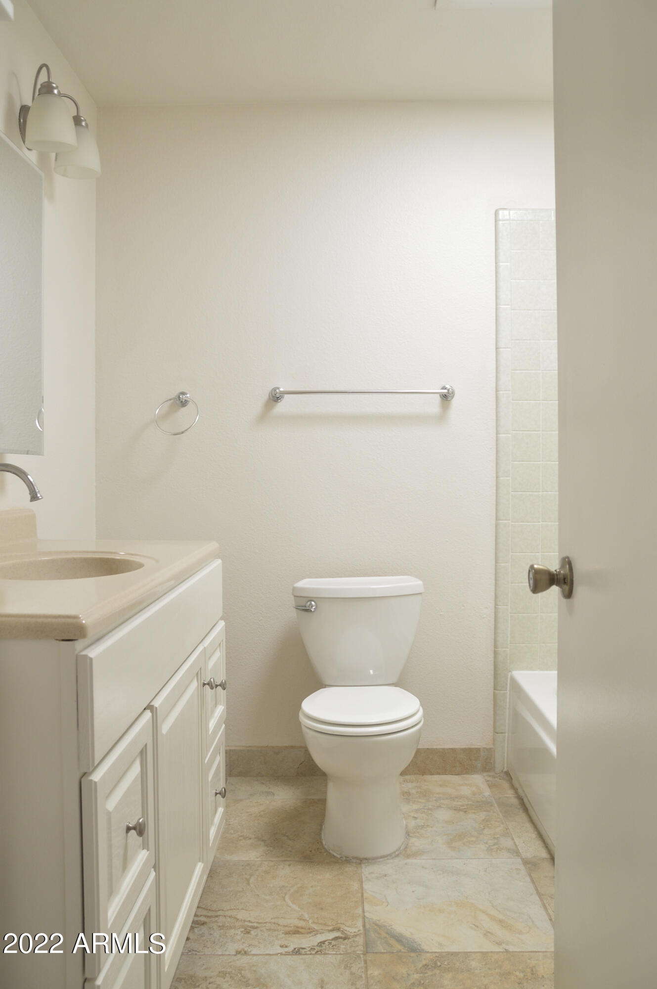 685 Dragonfly Drive Prescott, AZ 86301 - Photo 14 of 24 a bathroom with a sink toilet and shower