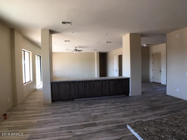 719 West Desert Ranch Road Phoenix, AZ 85086 - Photo 5 of 8 IMG_9576