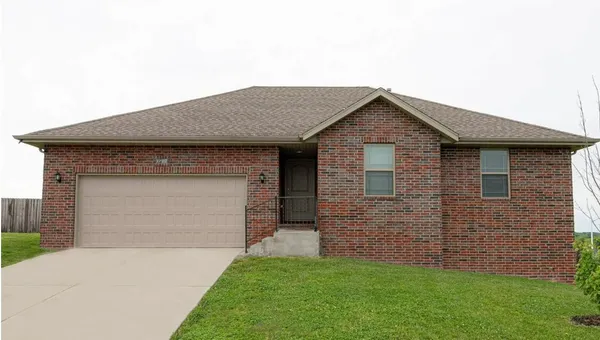 $254,900 | 1702 North Hoover Drive, Ozark, MO 65721