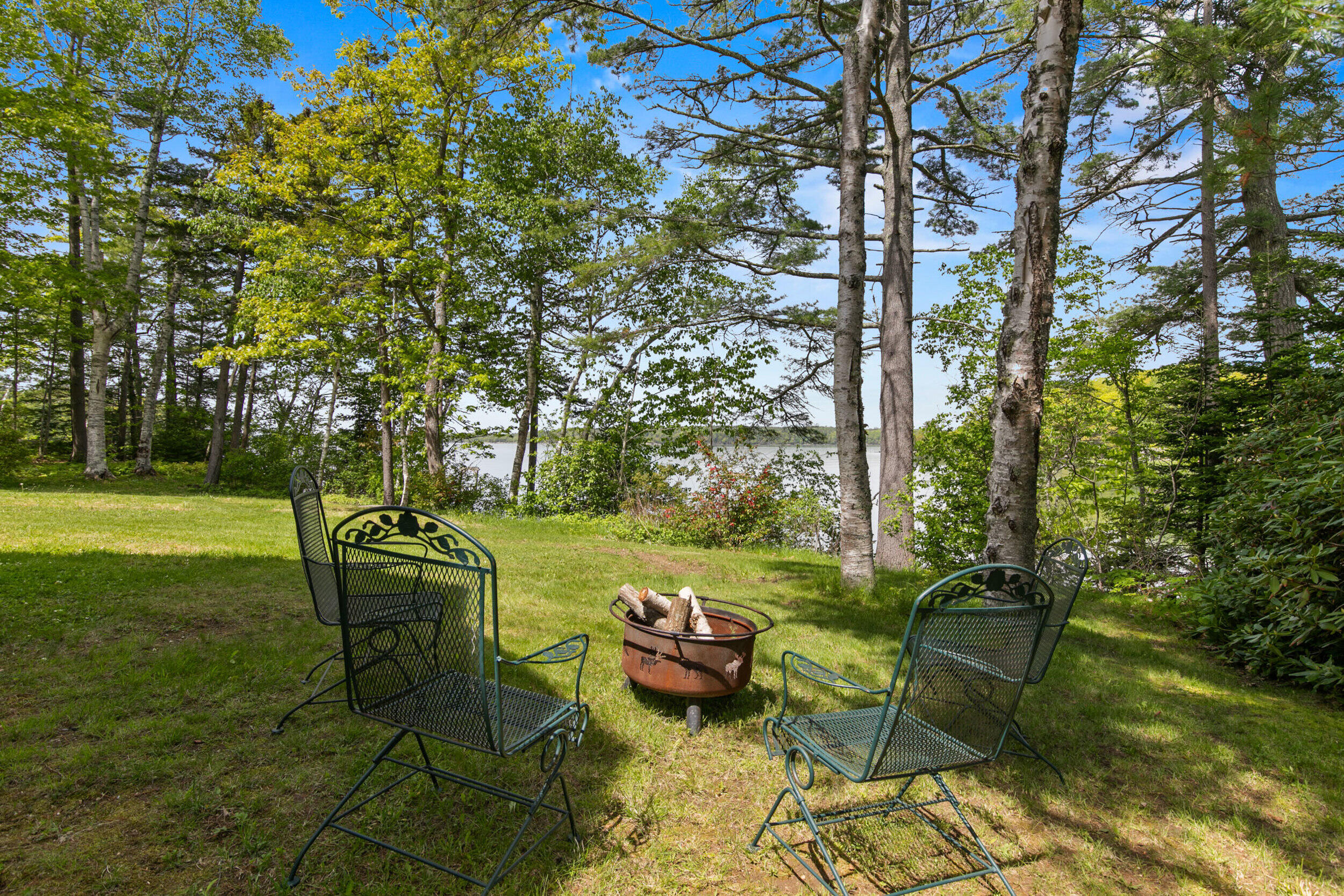 10 Chickadee Lane Freeport, ME 04032 - Photo 11 of 89 10 chickadee ln freeport me 04032 usa-04