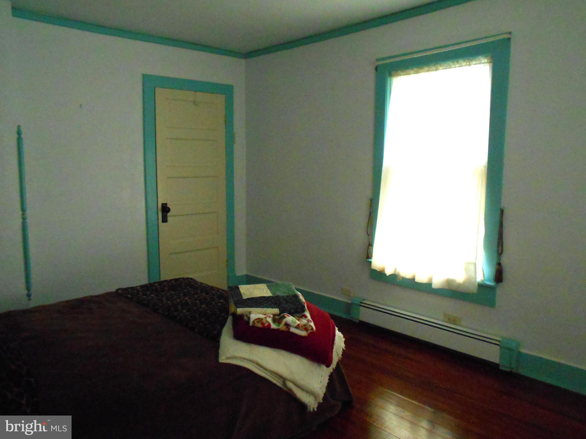 5841 Hudson Wharf Road Cambridge, MD 21613 - Photo 11 of 46 First floor bedroom