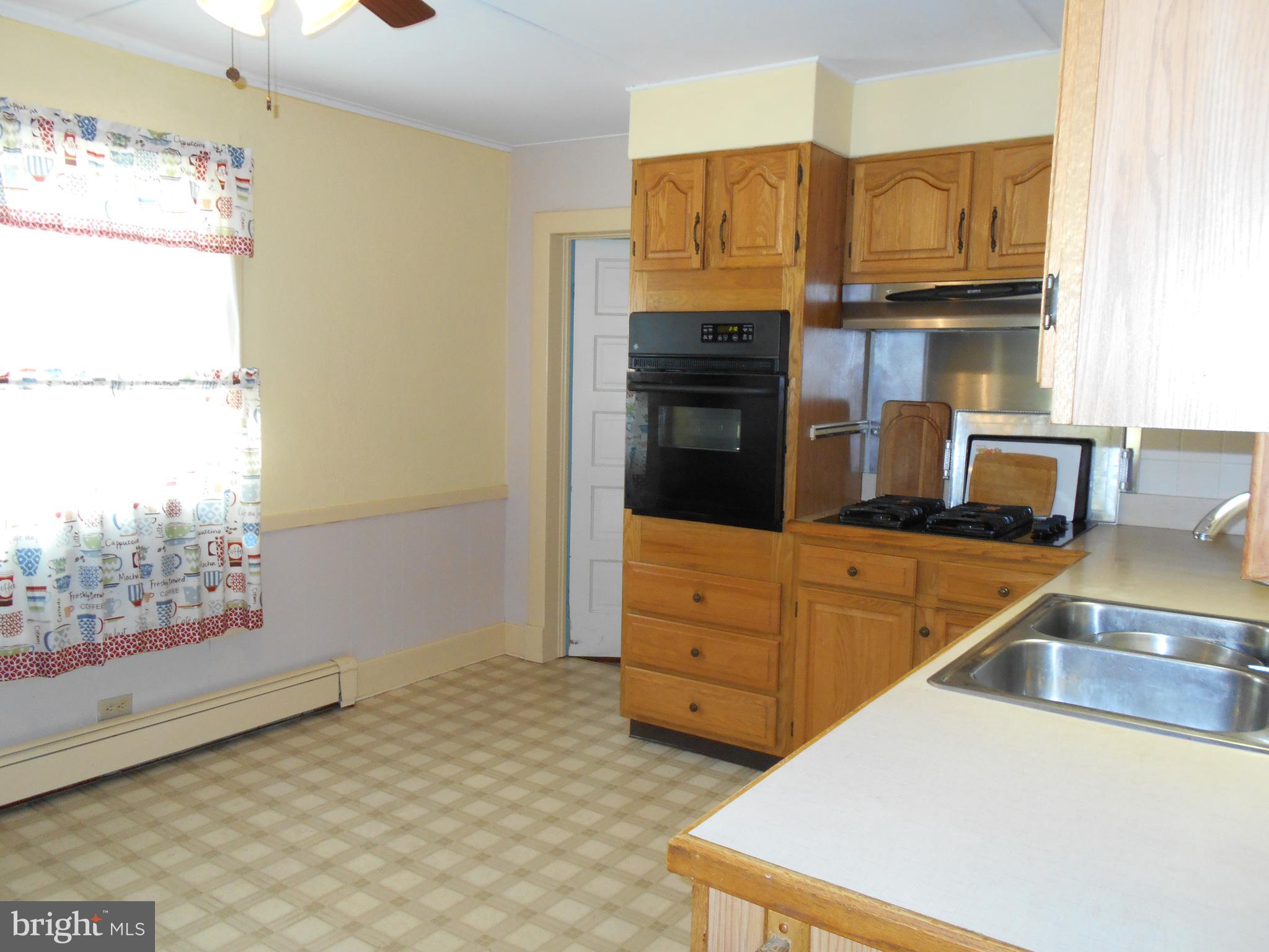 5841 Hudson Wharf Road Cambridge, MD 21613 - Photo 5 of 46 Kitchen