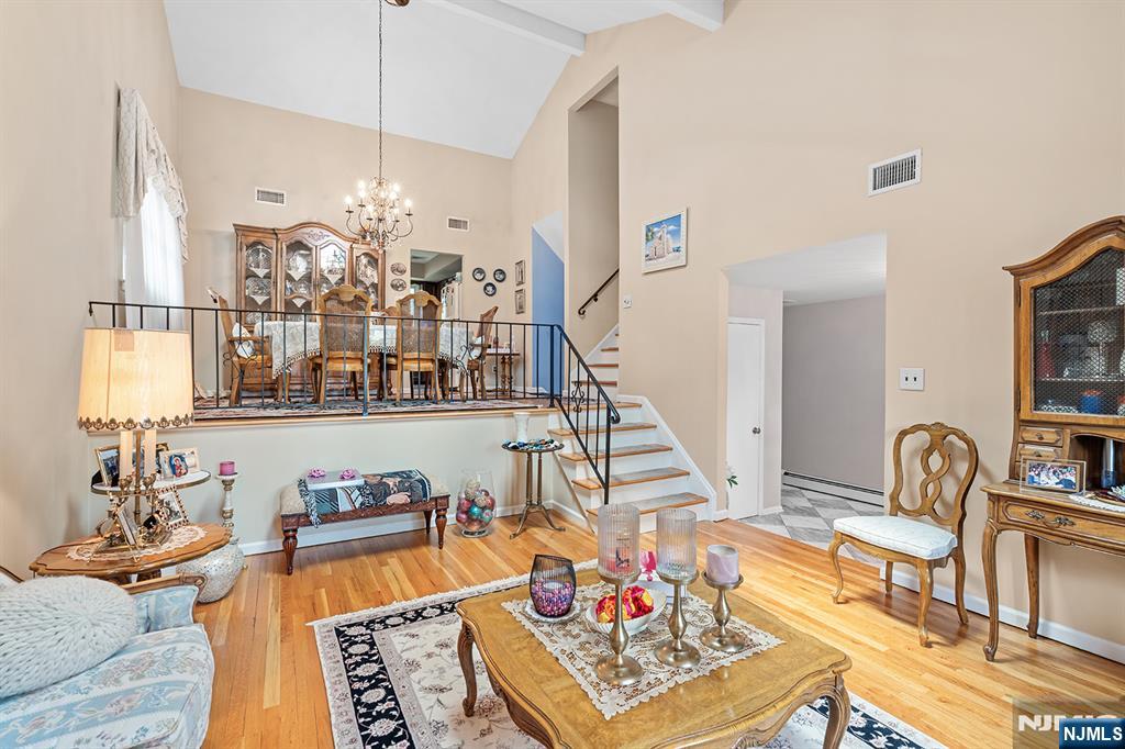 2 Violet Court Bergenfield, NJ 07621 - Photo 6 of 31