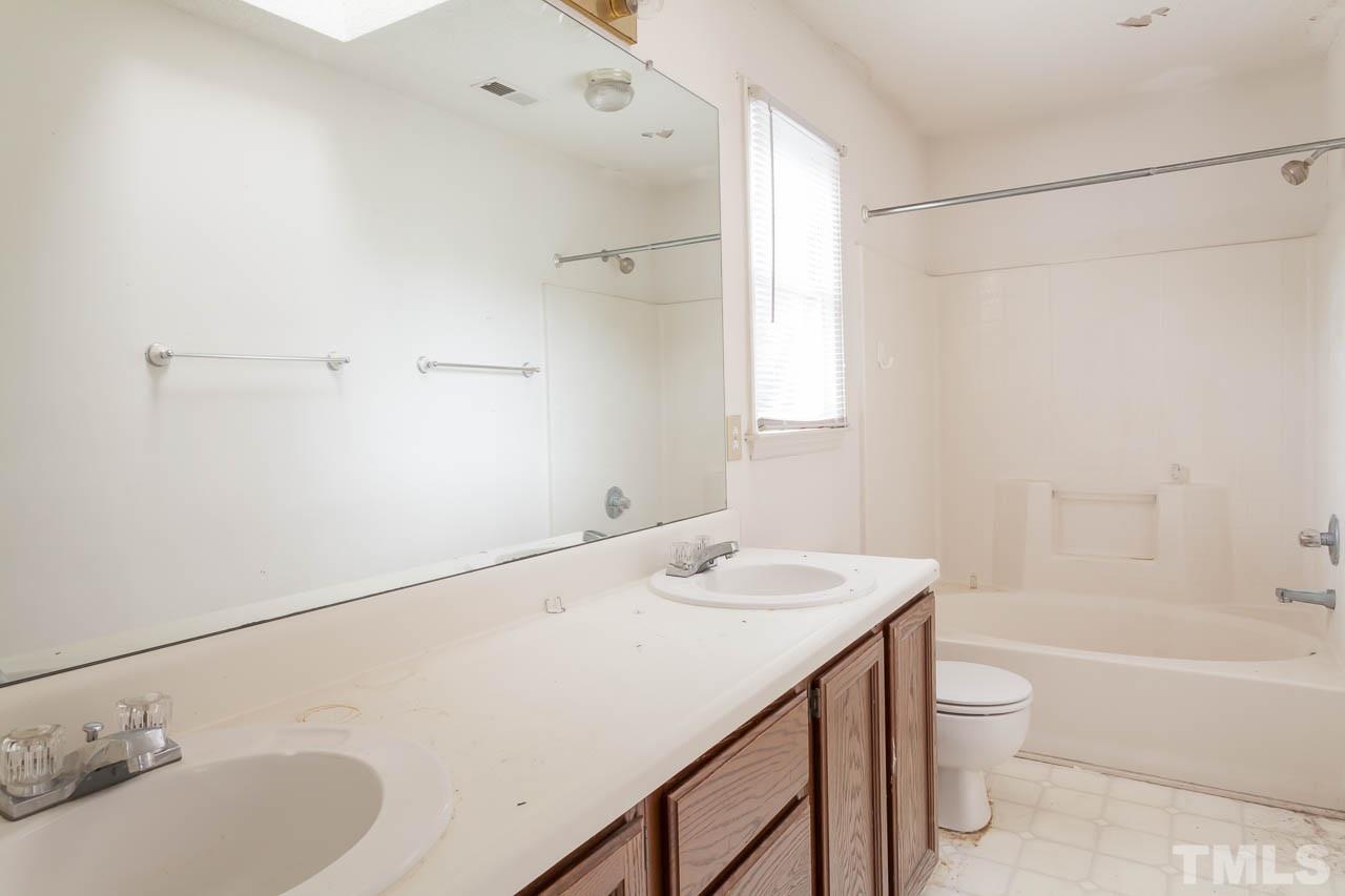 4428 Easthampton Drive Raleigh, NC 27604 - Photo 15 of 25 Gallery Image 15