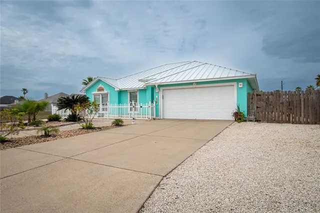 $2,400 | 15517 Finistere Street, Corpus Christi, TX 78418